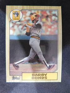 lot 105 image: 1987 Topps Barry Bonds Rookie Card #320 Home Run King