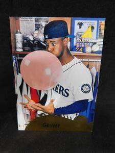 lot 121 image: 1995 Pinnacle Ken Griffey Jr. #128 Iconic Photo