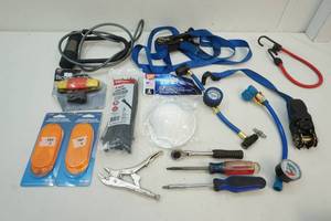lot 10 image: tools and straps