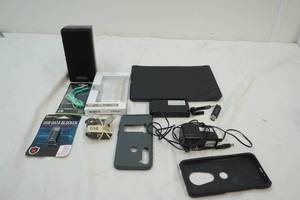 lot 29 image: electronic items