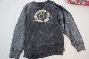 lot 70 image: mens sweatshirt