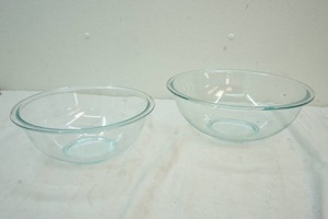 lot 103 image: mixing bowls
