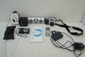 lot 112 image: cameras