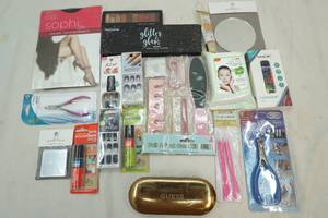 lot 122 image: health and beauty