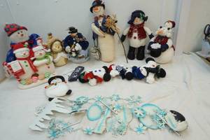 lot 146 image: snowmen