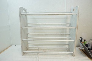 lot 154 image: shoe rack