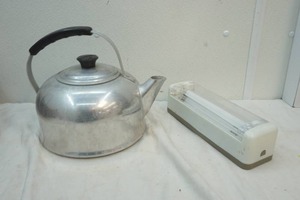 lot 162 image: tea kettle