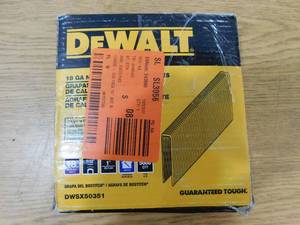 lot 47 image: DEWALT 1 in. Leg x 732 in. 18-Gauge Crown Glue Collated Steel Staples (5,000 per Box)
