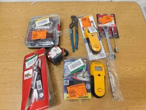 lot 22 image: Assorted Tool Lot