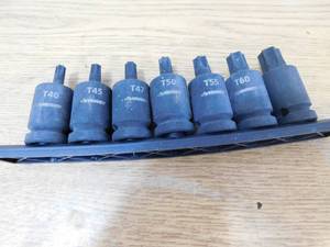 lot 49 image: Husky 12 in. Drive Impact Torx Set (7-Piece)