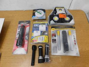 lot 59 image: Assorted light of Flashlights & Portable Lights
