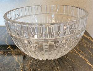 lot 54 image: Atlas Tiffany & Co Lead Crystal Bowl