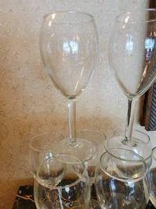 lot 80 image: Wine Glass Service