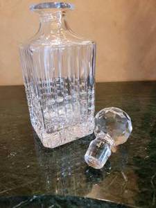 lot 42 image: Tiffany & Co Crystal Plaid Decanter