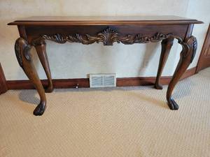 lot 9A image: Beautifully Carved Console Table