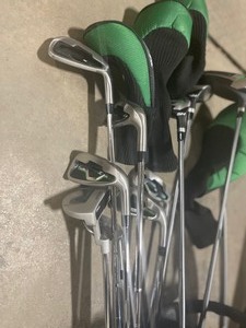 lot 9 image: Top Flite Gamer X Set w Bag Steel Shaft Right Hand