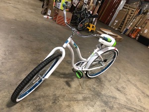 lot 43 image: Kulana Womens Makana 26 Cruiser Bike in good conditions