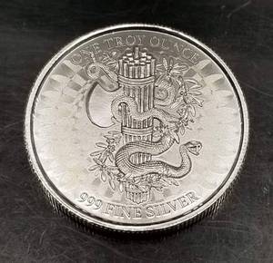 1 TROY OZ .999 FINE SILVER E PLURIBUS UNUM IN GOD WE TRUST