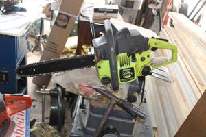 lot 21 image: Poulan 1950 Wood Shark 36cc 14 Chainsaw