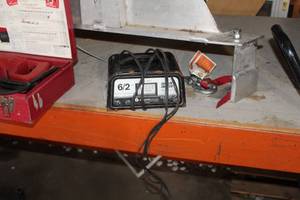 lot 25 image: Schumacher SE-82-6 Dual Rate Battery Charger
