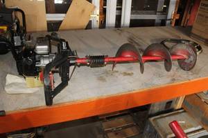 lot 57 image: Strikemaster Ice Auger