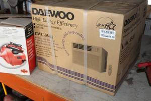 lot 89 image: Daewoo DWC-054R Air Conditioner (New In Box)