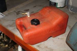 lot 120 image: 3.3-Gallon Plastic Boat Gas Can