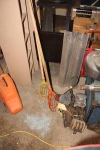 lot 176 image: Lot of (2) Apple Pickers