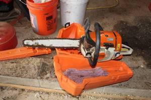 lot 183 image: Stihl MS 260 Chainsaw, Saw Case