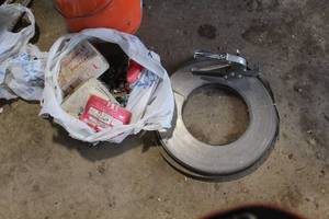 lot 253 image: Banding Equipment - Banding, Clips, Crimper