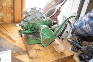 lot 251 image: Vintage Maytag 33X Motor