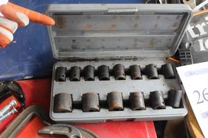 lot 260 image: Northern Industrial 12 Impact Socket Set, Plastic Case