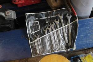 lot 261 image: Combination Wrench Set, Carry Pouch