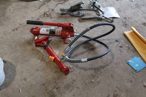 lot 234 image: Hydraulic Equipment Kit