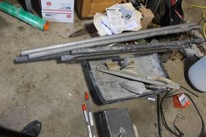 lot 250 image: Masonry Tools