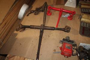 lot 325 image: Lot of (3) Chain Tighteners