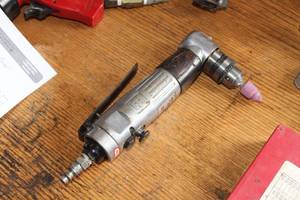 lot 342 image: Ingersoll-Rand 7807R Pneumatic 38 Reversible Angle Drill
