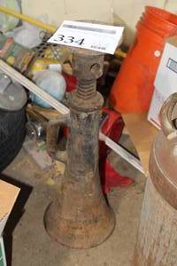 lot 334 image: Vintage Screw Jack