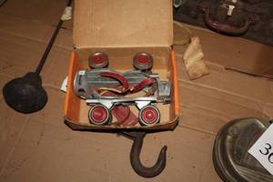 lot 365 image: Vintage Sears Keyless Ball Bearing Metal Roller Skates Age 5-12 (in original box)