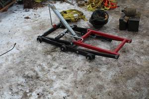 lot 135 image: CMP ATV Lift
