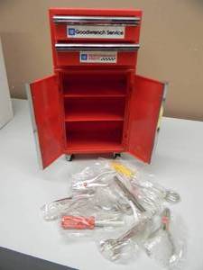 lot 9 image: VINTAGE FUN RISE INC GM GOODWRENCH PLASTIC MINITURE MECHANIC TOOL CHEST & TOOLS - COOL PIECE - SEE PICTURES