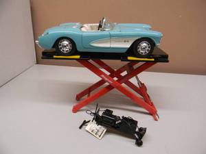 lot 10 image: Snap On Tools 18 Scale Mid-Rise Plus Lift EELR338A Like New - AWESOME PIECE - GREAT COLLECTIBLE  DISPLAY - SEE PICTURES