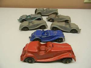 lot 52 image: VINTAGE 1950s HUBLEY & TOOTSIE TOYS 7 MGs - ORIGINAL, VERY COOL SET - SEE PICTURES