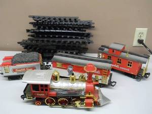 lot 56 image: VINTAGE 1989 New Bright - Great American Express Campbells Soup Train Set - SEE PICTURES