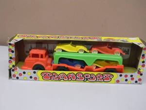 lot 58 image: VINTAGE AMLOID COMPANY TRANSPORT CAR HAULER WCARS - VERY COOL - IN BOX - SEE PICTURES