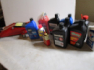 Floor Jack, Motor Oil
