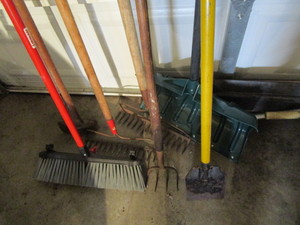 Hand Tools - Rake, Shovel, Maul
