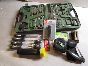 Tool Kit, Knives