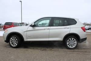 lot 9 image: 2013 BMW X3 XDrive28i - AWD