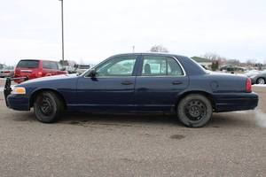 lot 14A image: 2010 Ford Crown Victoria - 2 OWNERS (Reposted due to No show bidder)